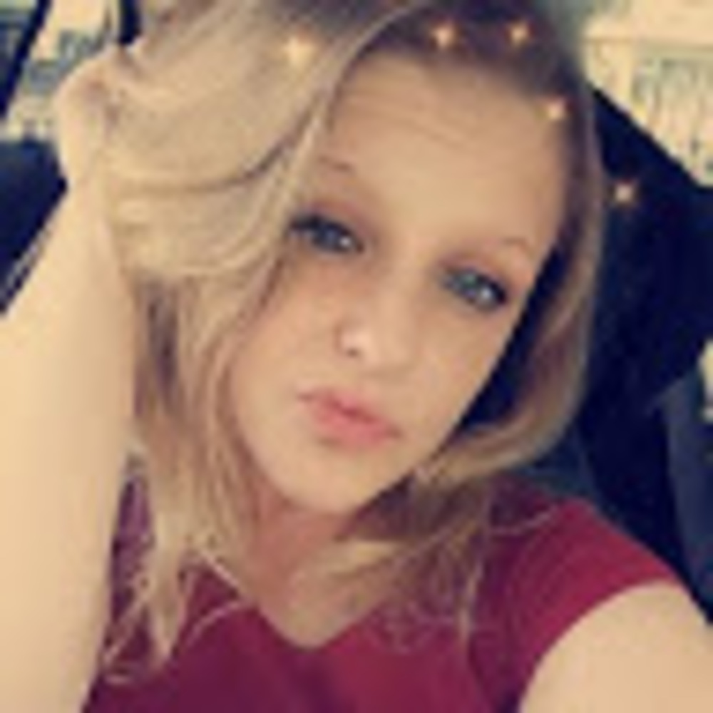 Meet your Posher, Alayna